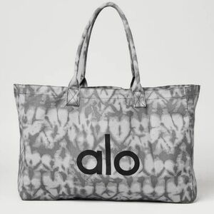 NEW Alo Yoga Iconic Shopper Tote Bag